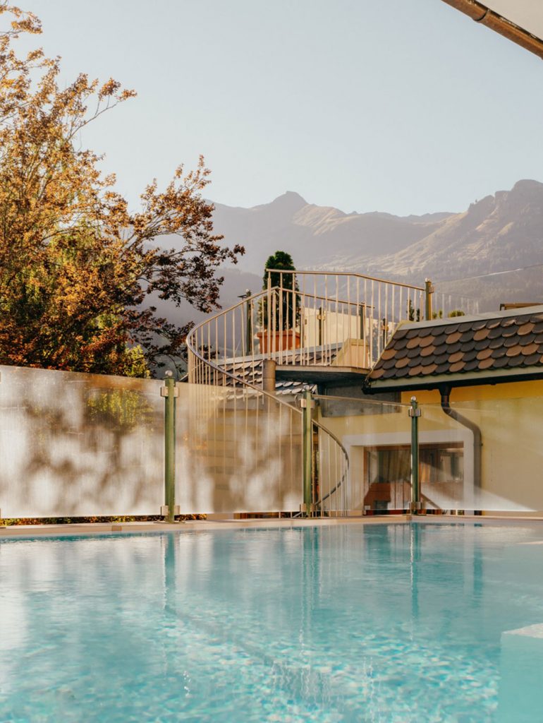 Startseite 17 Post Post Bad Hofgastein Wellness Pool 04